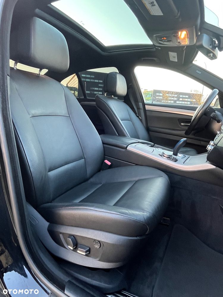 BMW Seria 5 535i Sport-Aut - 14