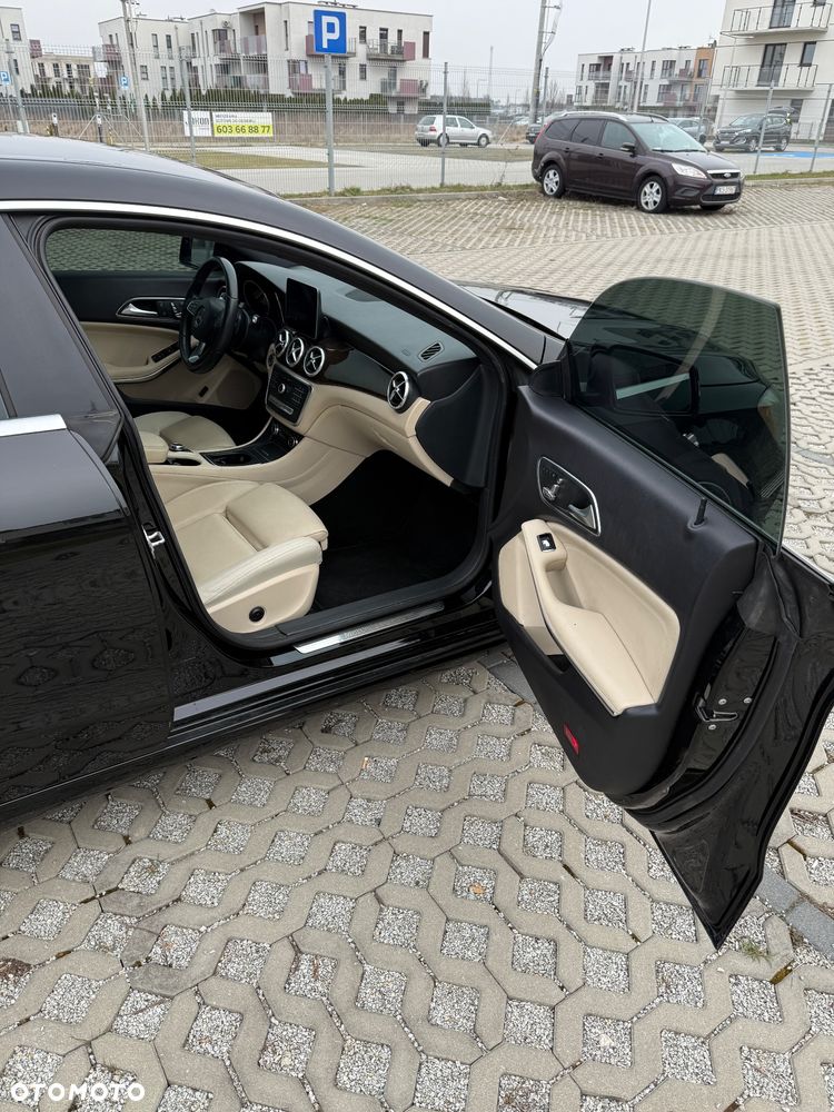Mercedes-Benz CLA 250 7G-DCT Sport - 20