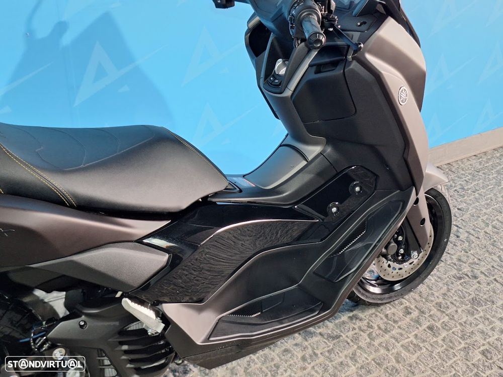 Yamaha NMAX 125 - 4