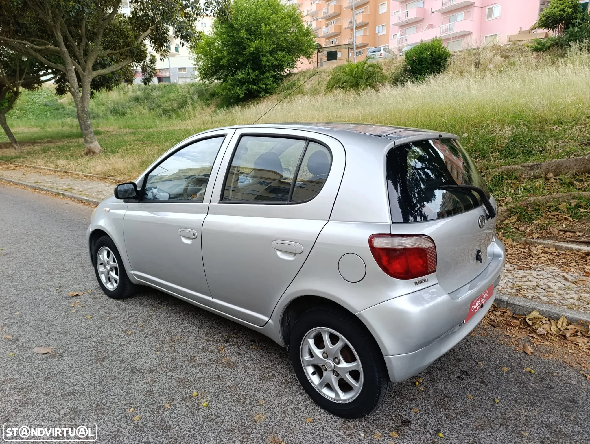 Toyota Yaris 1.0 Sol - 9