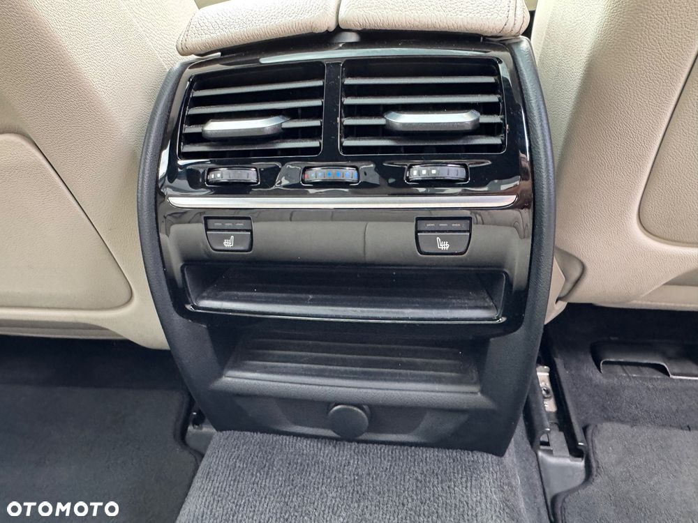 BMW Seria 5 525d - 14