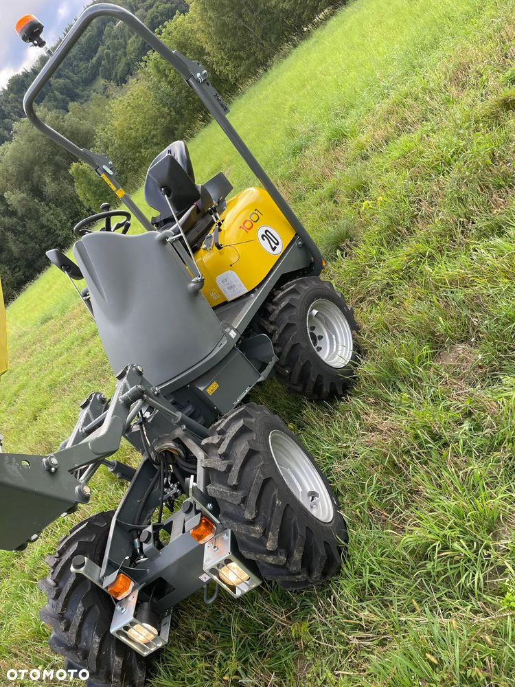 Wacker Neuson D01 1001 Nowe Wozidło Budowlane Rolnicze 4x4. Ładowność 1 tona. Wysokie podnoszenie+KIPER Wysoki! Maszyna sprowadzona z Norwegii. Jest to nowa maszyna przebieg 4.4 mtg.  Kupione w Norweskim salonie z Ekspozycji sklepowej! Stało tylko na pokaz! Silnik Yanmar 3cyl. Potężna moc a maszyna bardzo mała i zwinna. Szybka wolna jazda. Oświetlenie rozbudowane. Wielka Okazja! Jazda Rewers. Hydrostatic! Wielka Okazja - 14