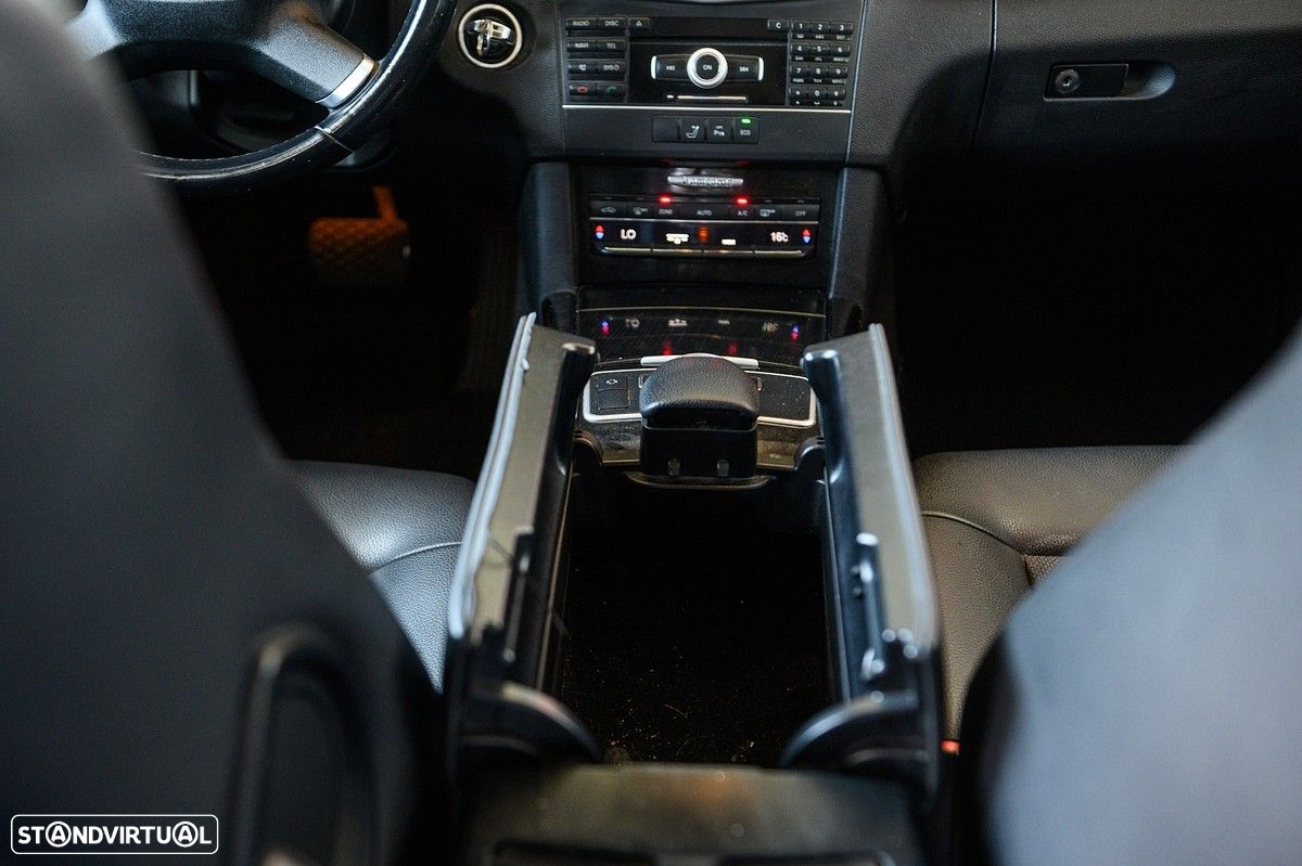 Mercedes-Benz E 250 CDi Avantgarde BE Auto. - 51
