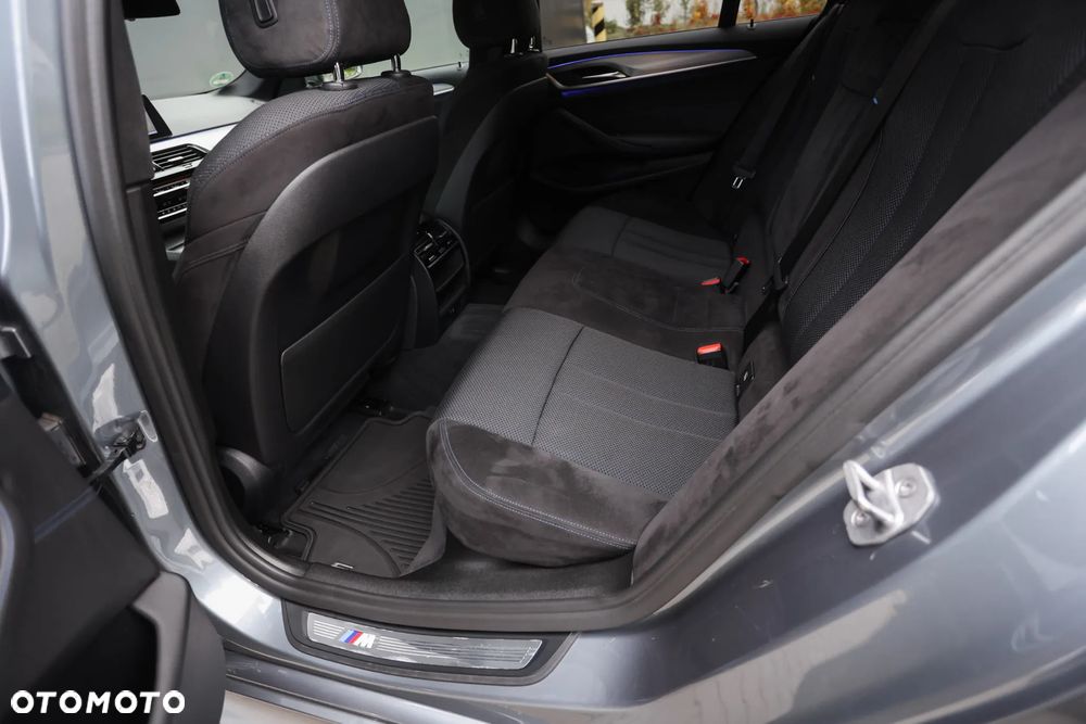 BMW Seria 5 520d M Sport Edition - 23