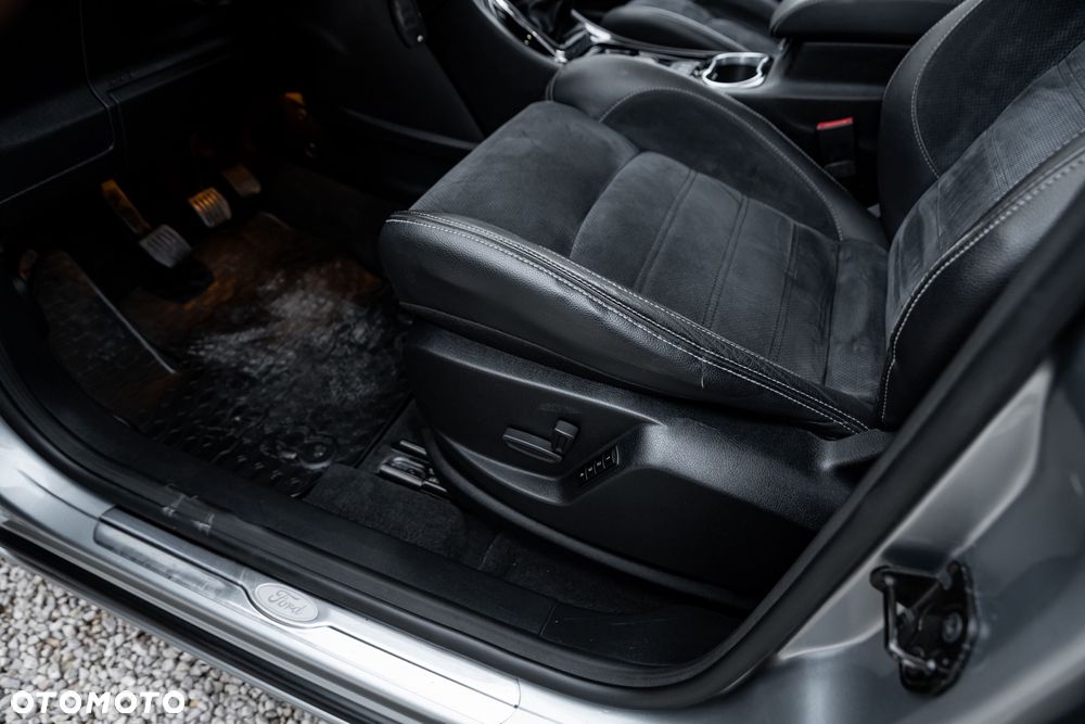 Ford S-Max 2.0 TDCi DPF Trend - 18