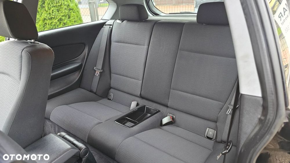 BMW Seria 1 118d - 11