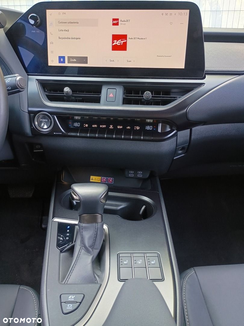Lexus UX - 14