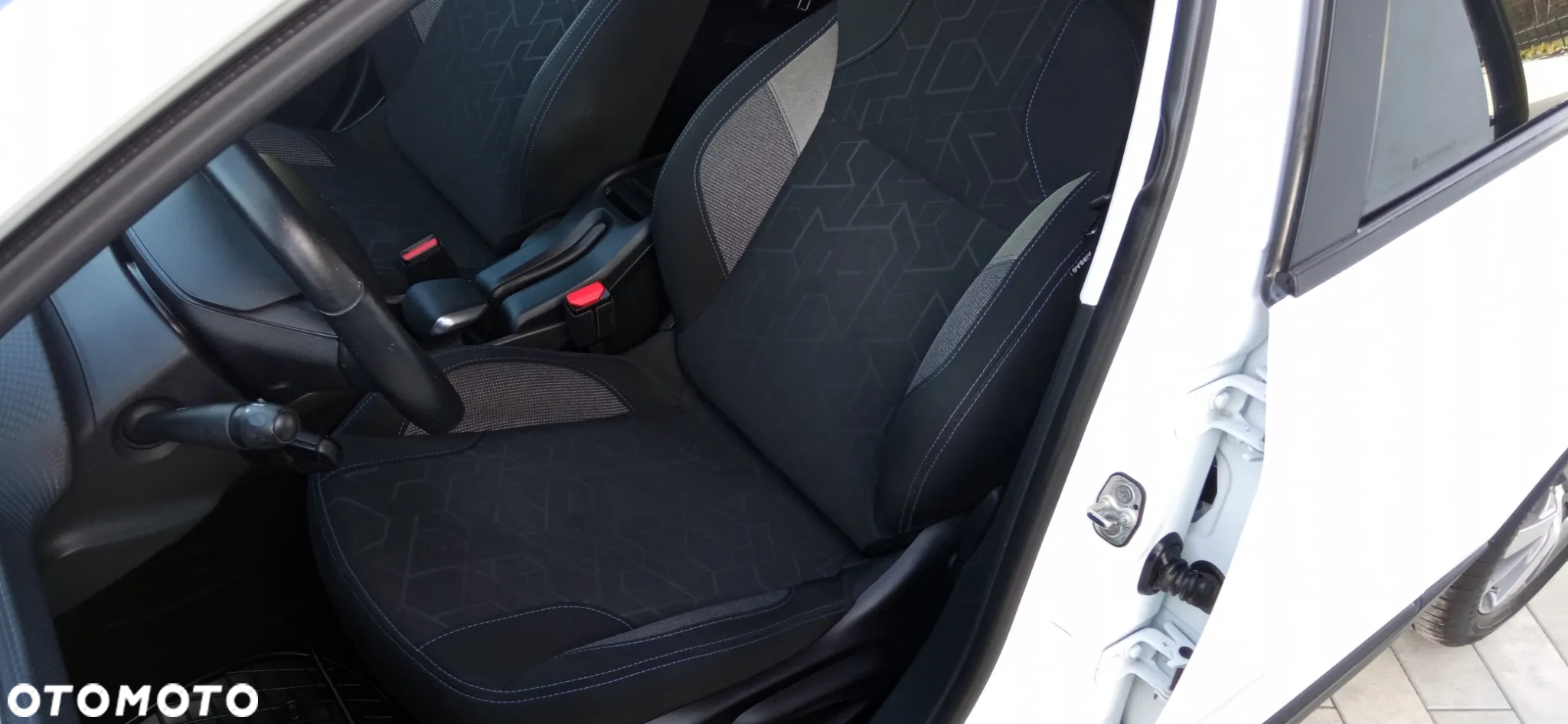 Peugeot 2008 PureTech 82 Style - 15