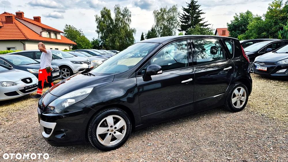 Renault Scenic 1.6 16V Luxe Privilege - 25