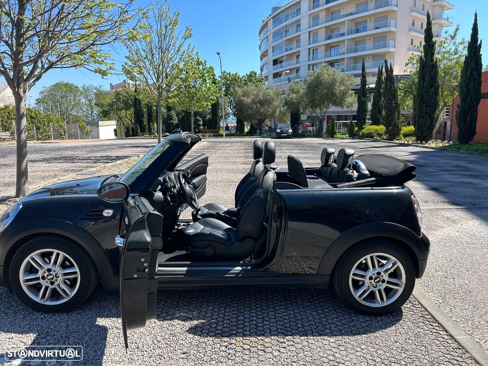 MINI Cabrio Cooper D Highgate - 11