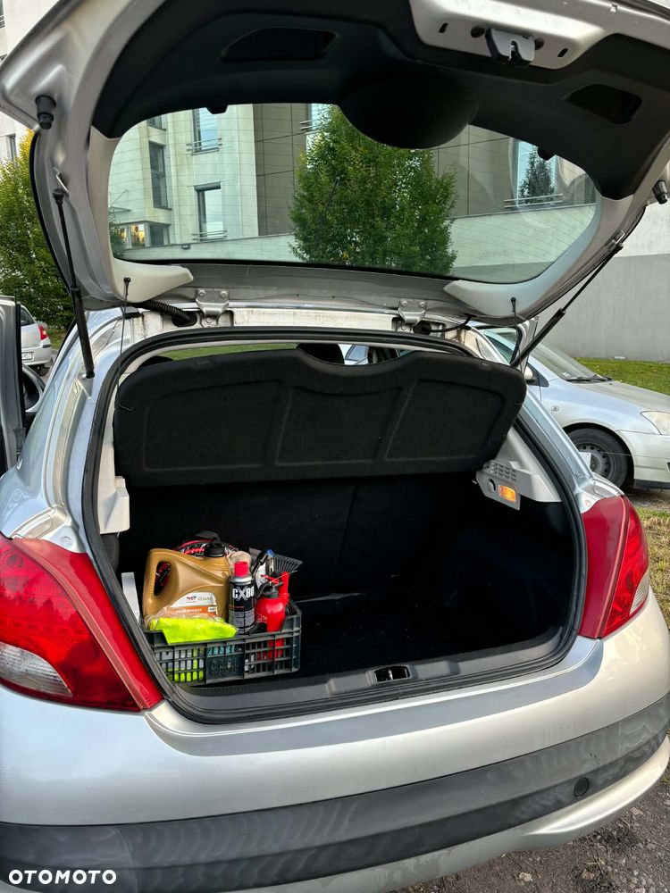 Peugeot 207 - 12