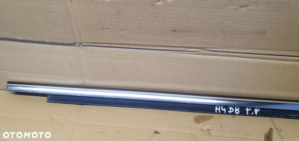 Listwa zgarniająca drzwi chrom prawy przód przednia prawa Audi A4 B8 8K0853284G - 2