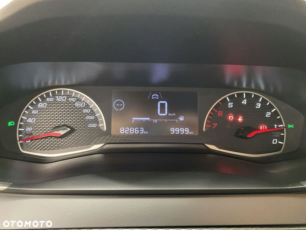 Peugeot 208 - 16