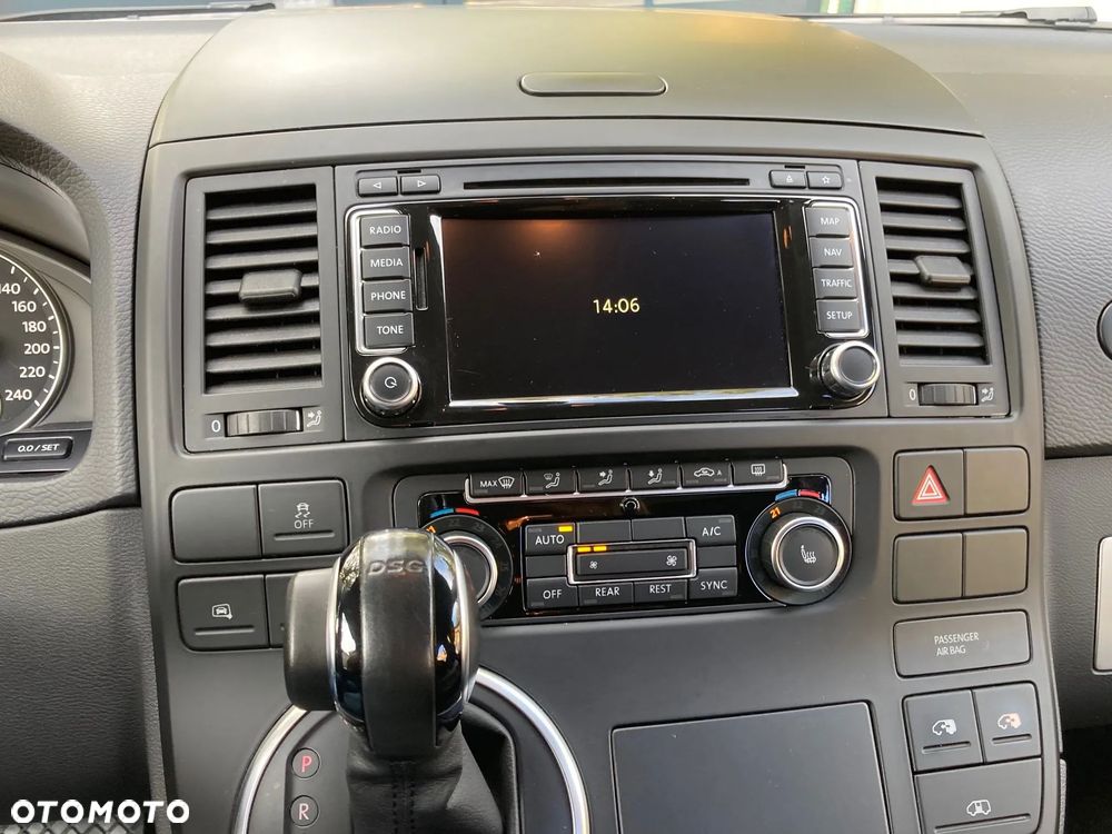 Volkswagen Multivan - 19