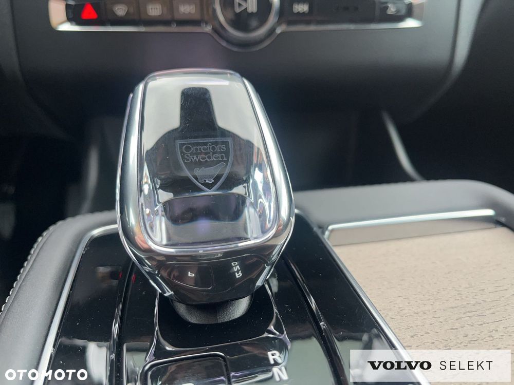 Volvo XC 90 - 30