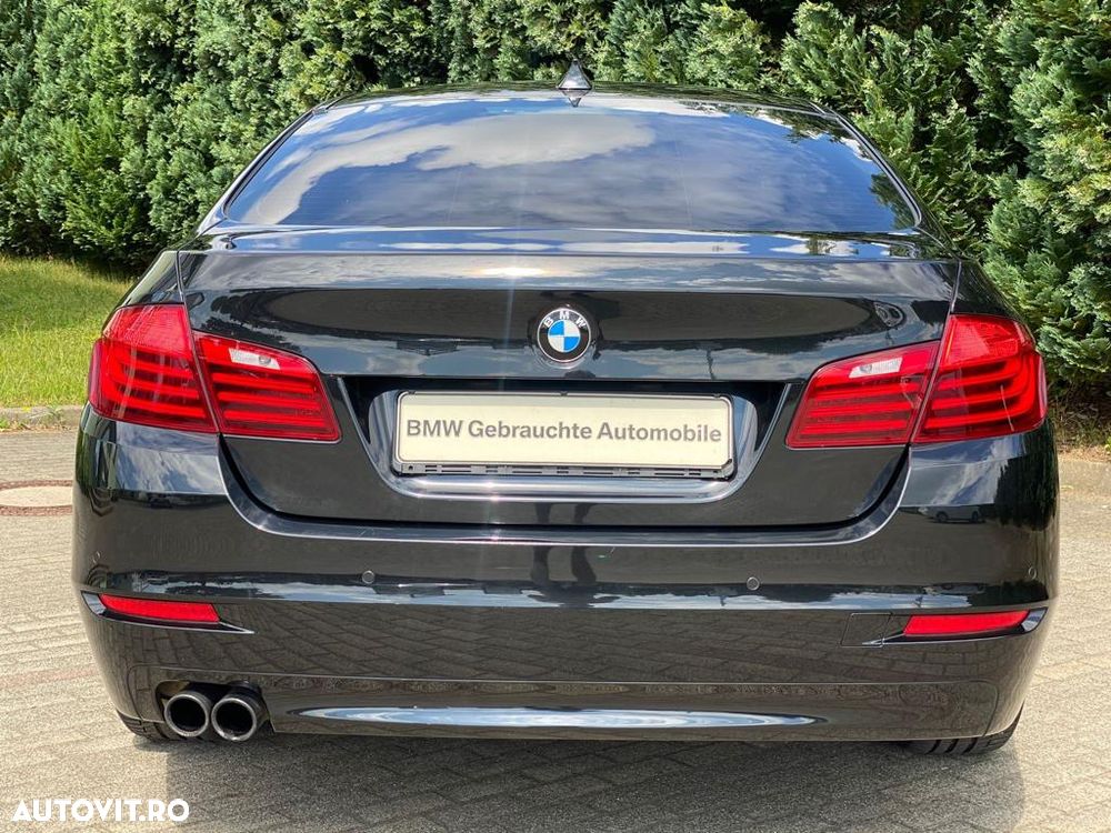 BMW Seria 5 525d xDrive - 28