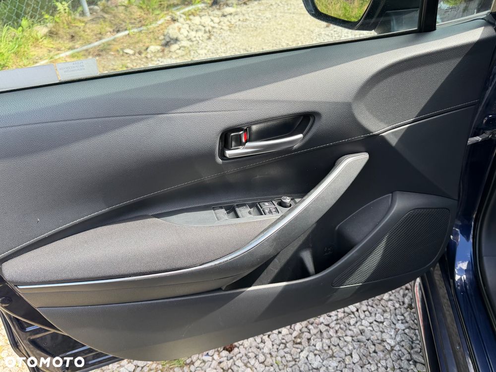 Toyota Corolla 1.8 Hybrid Comfort - 18