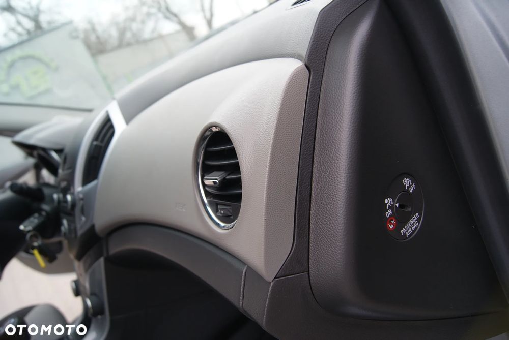 Chevrolet Cruze 1.6 LS - 19