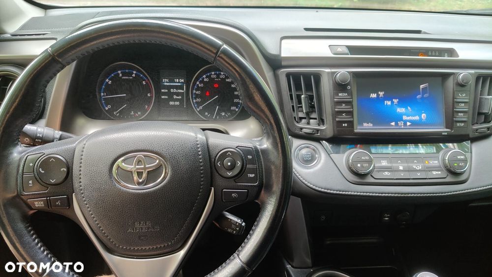 Toyota RAV4 - 8