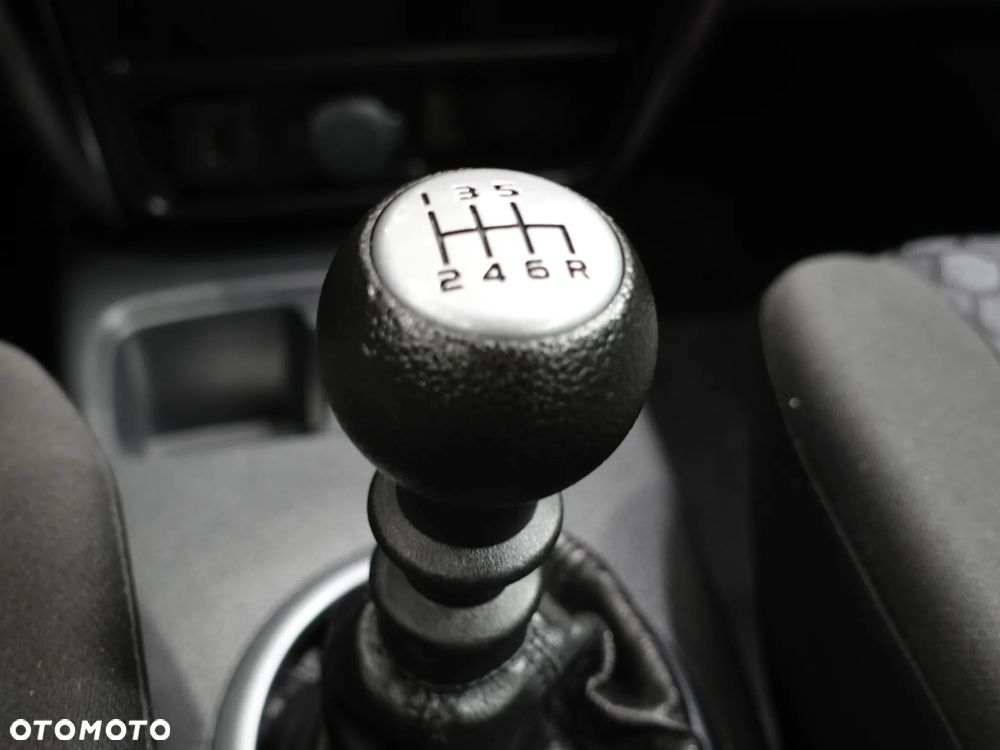 Suzuki SX4 2.0 DDiS 4x2 Style - 32