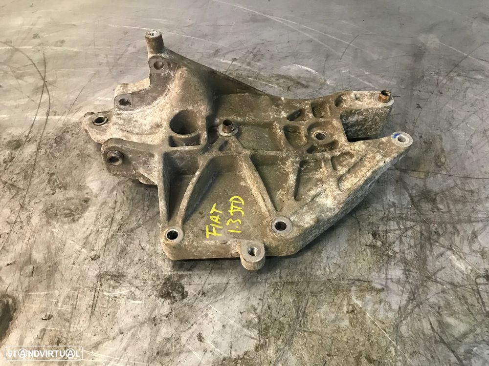 APOIO / SUPORTE DO ALTERNADOR OPEL / FIAT 1.3CDTI 1.3JTD 55221393 - 2