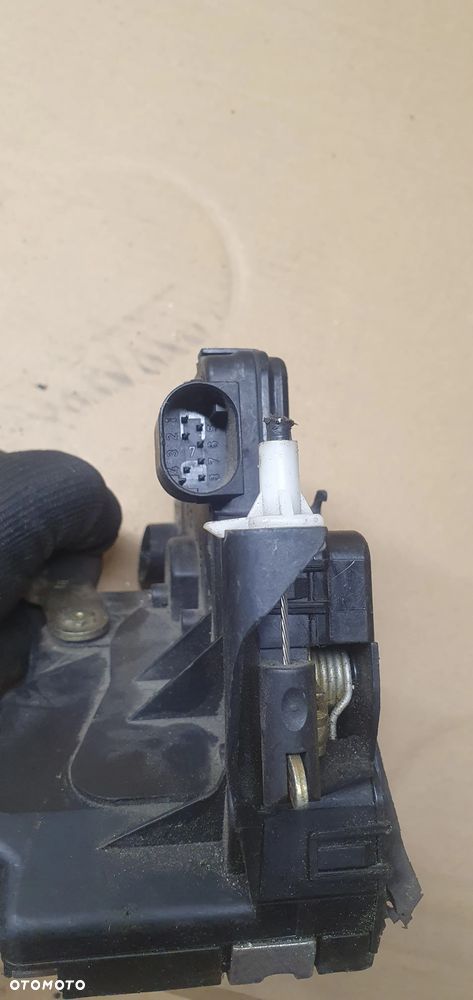 Zamek prawy przód BMW E46 Europa 8206408 - 4