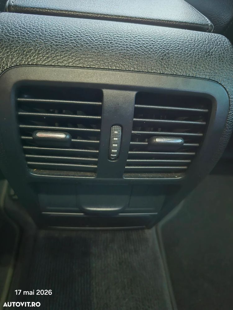 Volkswagen Passat 2.0 TDI BlueMotion Technology Comfortline - 21