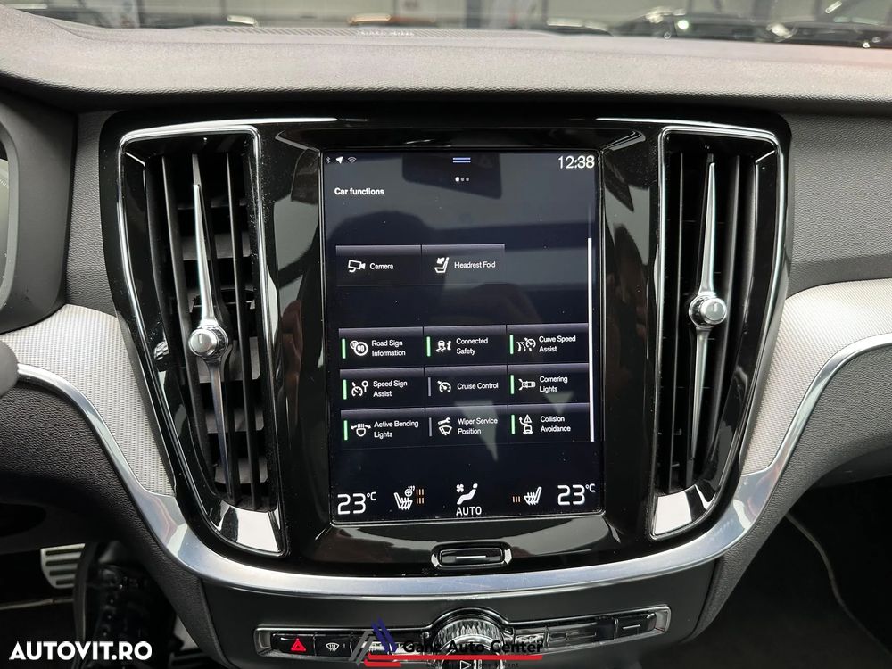 Volvo S60 T4 R-Design - 30