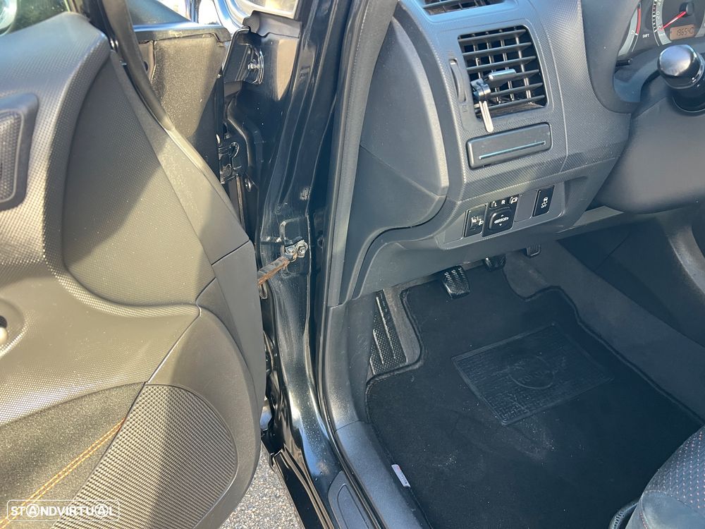 Toyota Auris 1.4 D-4D Exclusive +P.Sport+VSC - 23