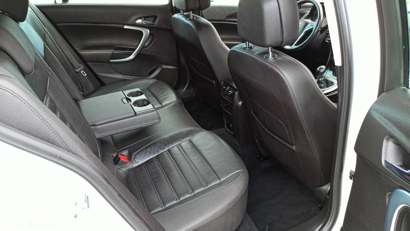 Opel Insignia - 12