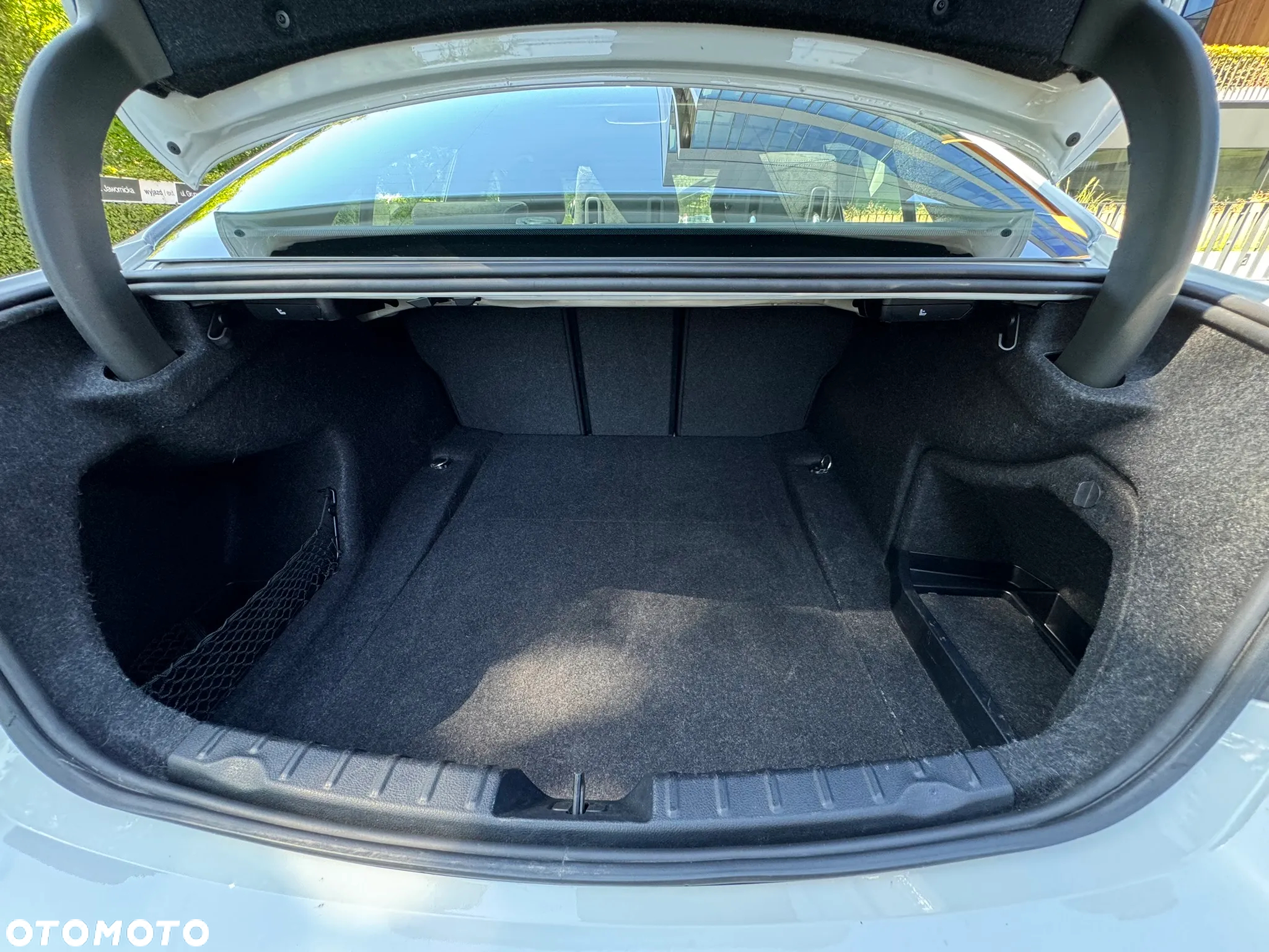 BMW Seria 3 318i M Sport - 13
