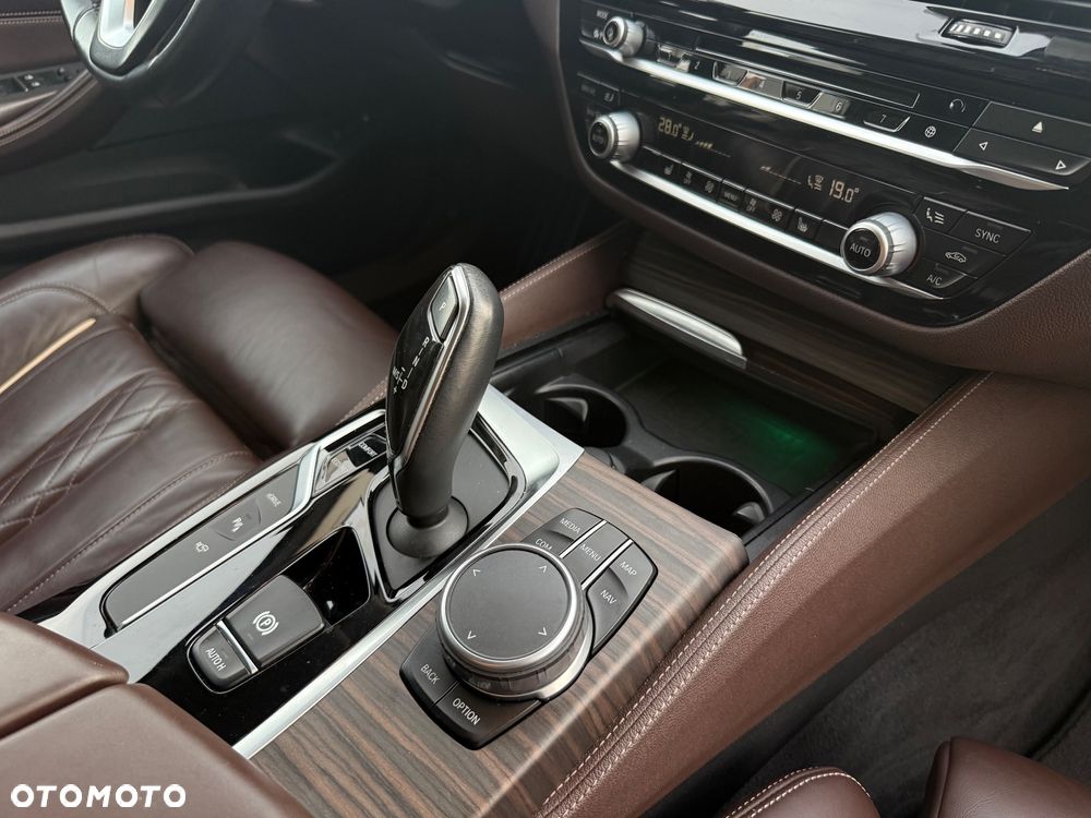 BMW Seria 5 530e iPerformance GPF Sport - 21