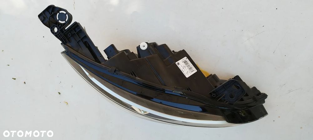 Peugeot 308 II T9 Lift 2017- Zwykła H7 Led  Lewa Prawa Nowa Oryginał 9816990580 9816990680 - 6