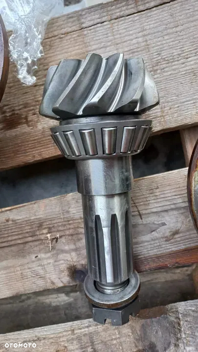 koło talerzowe wałek ataku new holland TN70NA TN75F TN75F T4.95F TIER 3 - 3