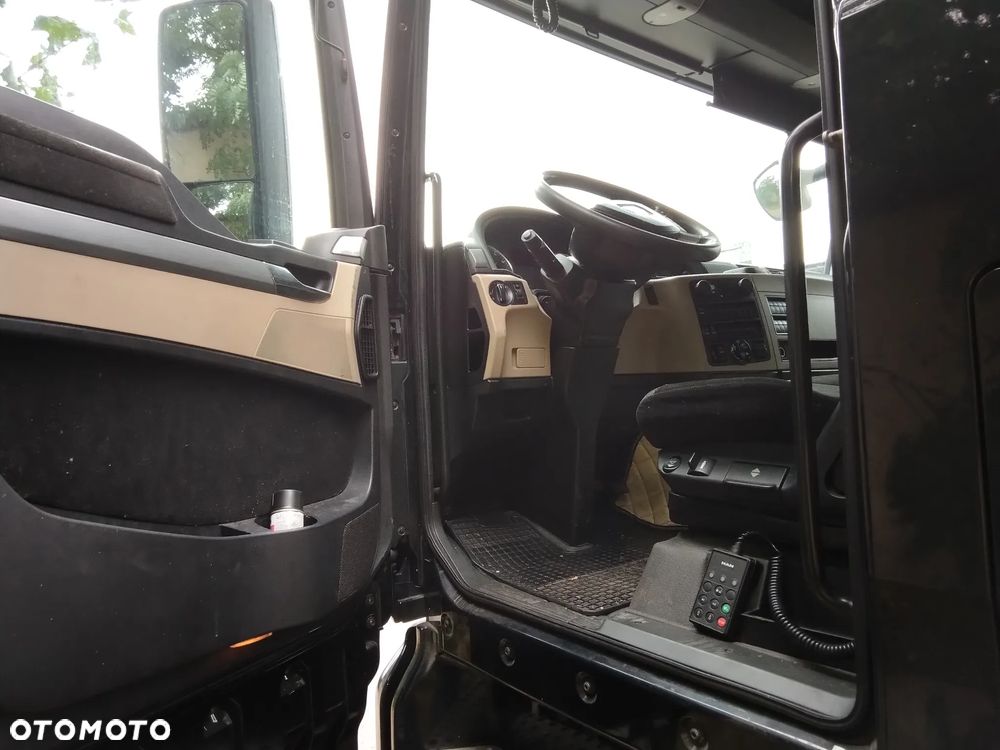 MAN TGX - 17