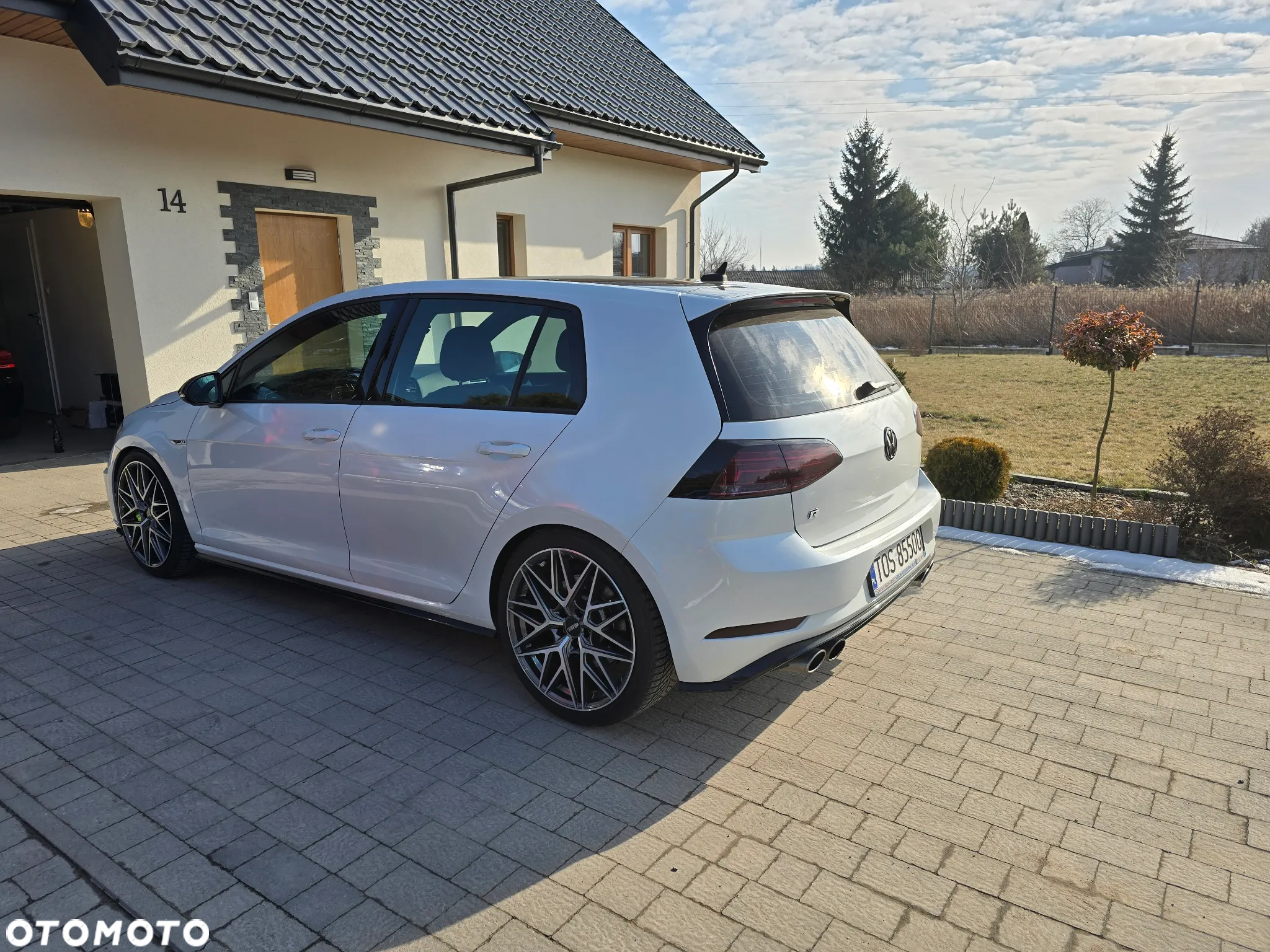 Volkswagen Golf - 14