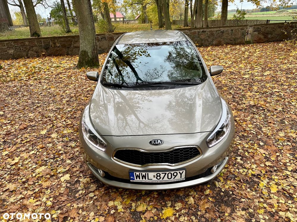Kia Ceed - 13