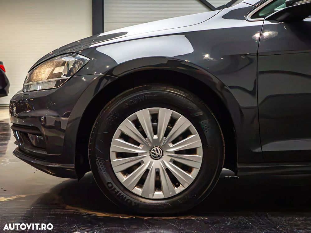 Volkswagen Golf 1.6 TDI Comfortline - 23