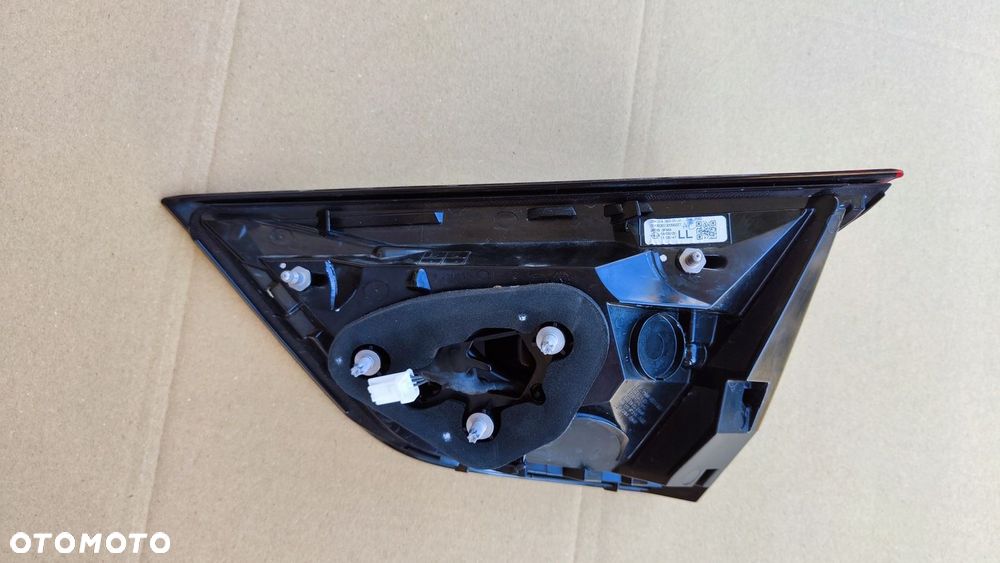 Nissan Juke II F16 19- Lampa Tylna Lewa w Klapę - 2