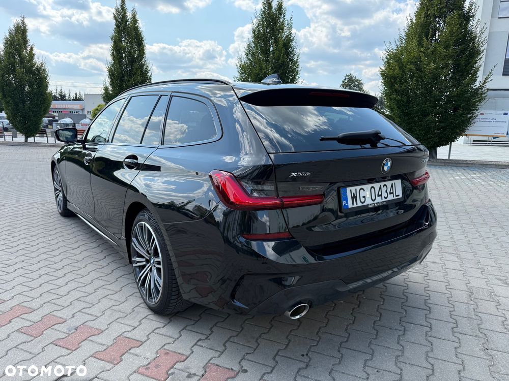 BMW Seria 3 320d Touring xDrive M Sport - 6