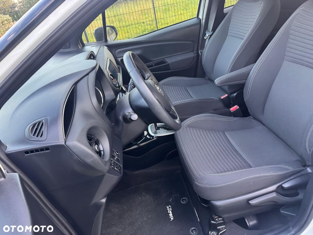 Toyota Yaris - 20