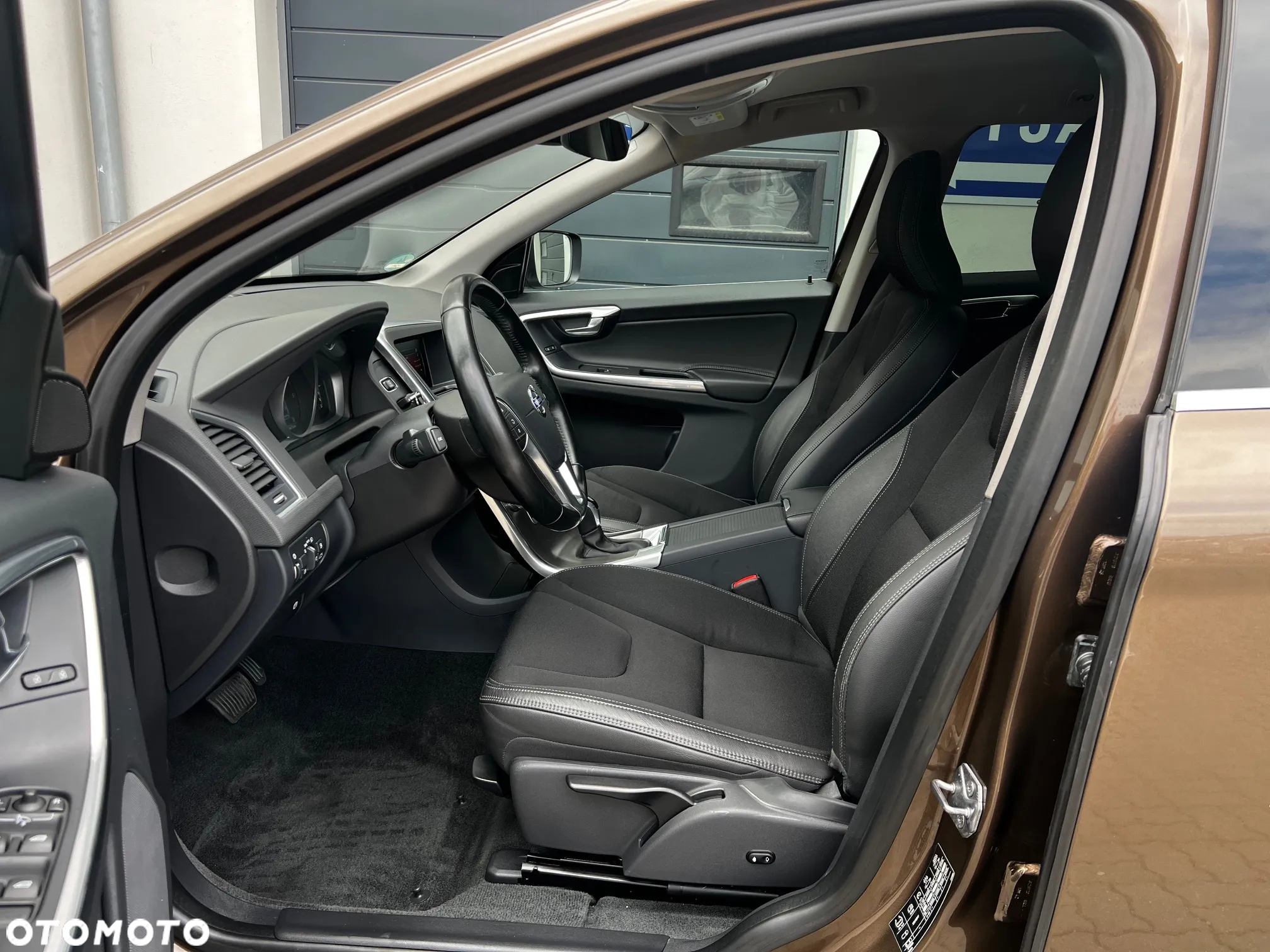 Volvo XC 60 D4 Geartronic Momentum - 8