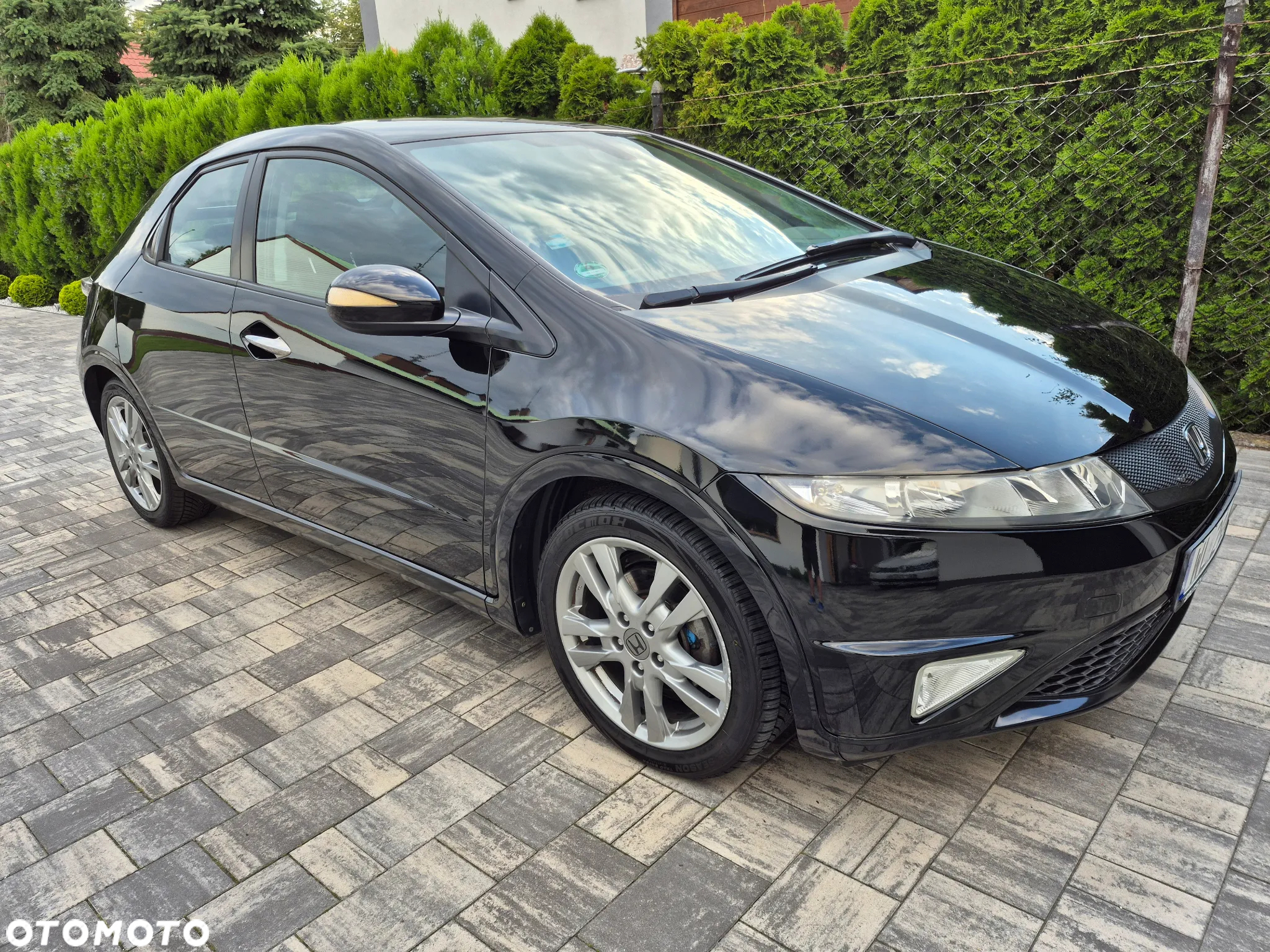 Honda Civic 1.8i-VTEC i-SHIFT Sport - 2