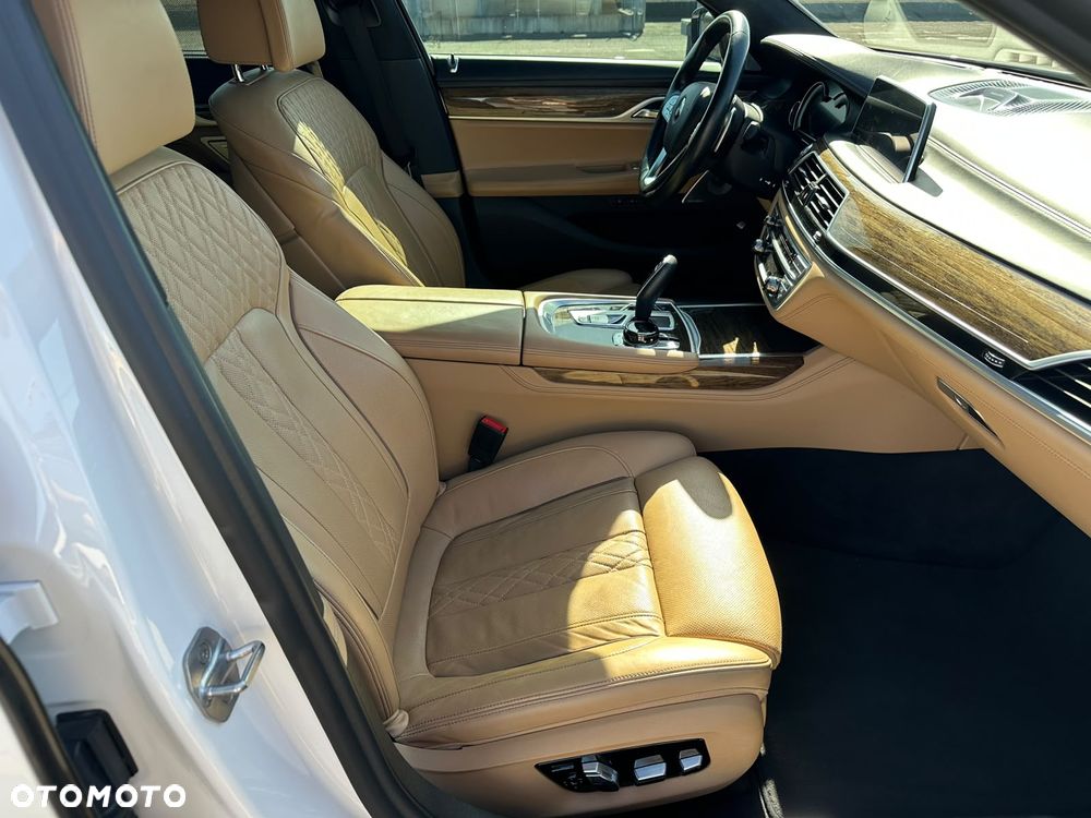BMW Seria 7 - 16