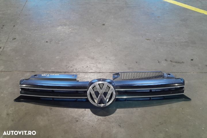 Grila radiator 5K0858653 5K0858653 Volkswagen VW Golf 5 [2003 - 2009] - 1