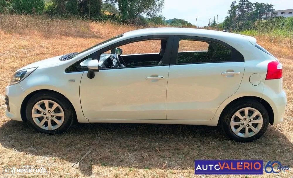 Kia Rio 1.2 CVVT EX — fotografia 2