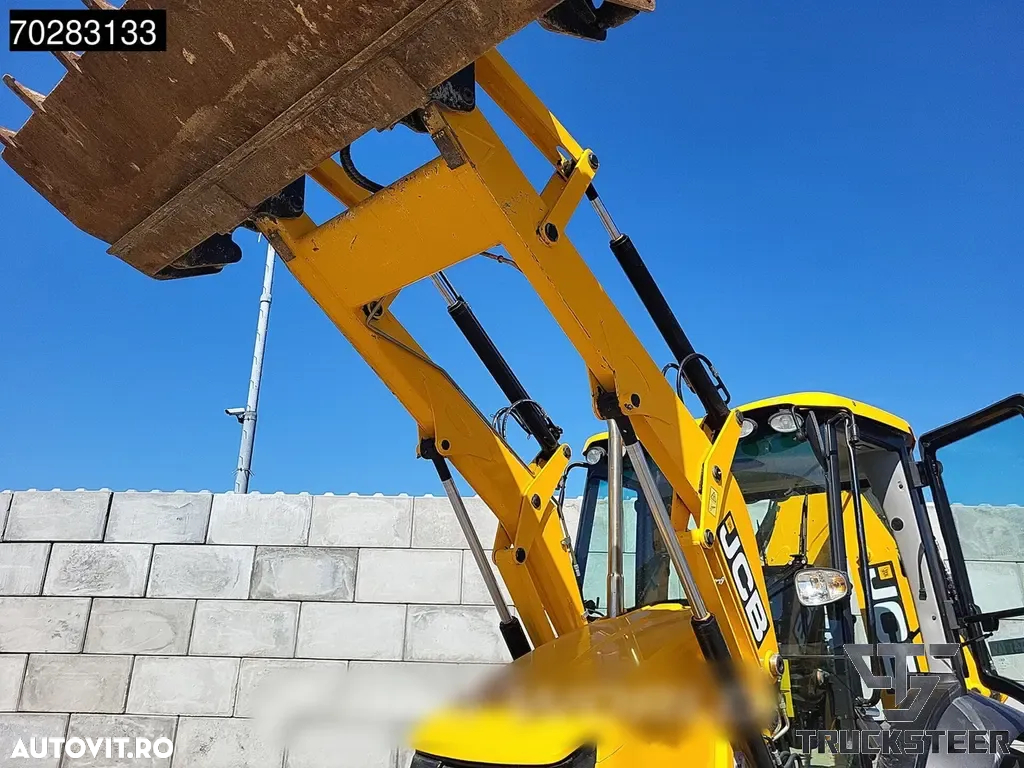 JCB 3CX - 4