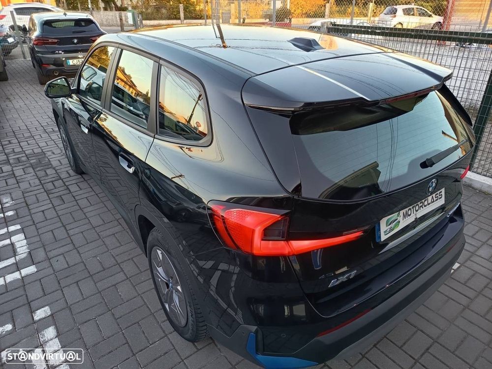 BMW iX1 xDrive30 - 7