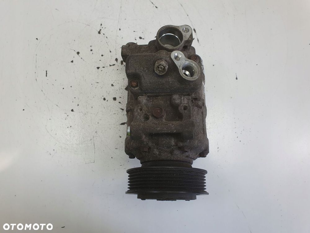 SPRĘŻARKA KLIMATYZACJI Audi A4 B8 2.0 TDI _ pompa 4F0260805AP - 6
