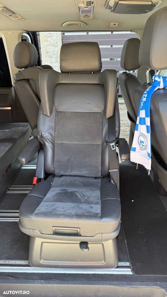 Volkswagen Multivan - 30
